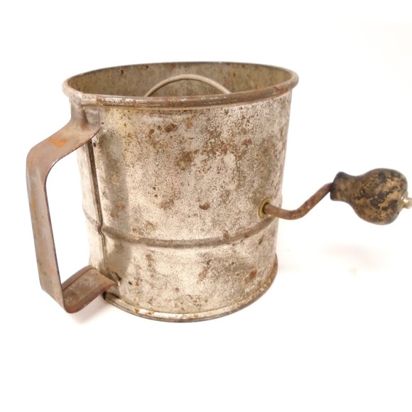 Source Unknown Accents Vintage Large Sifter Wooden Crank Handle